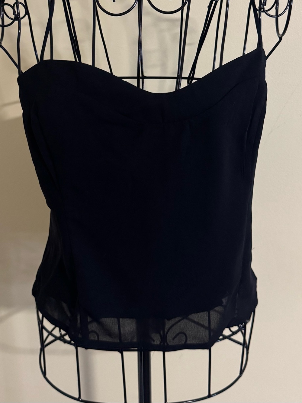 NWT Abercrombie & Fitch Sweetheart Tank  Black Crop/Tank Top Size Medium